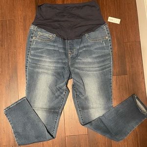 Maternity Jeans- Skinny Leg- Old Navy- Size 16-NWT